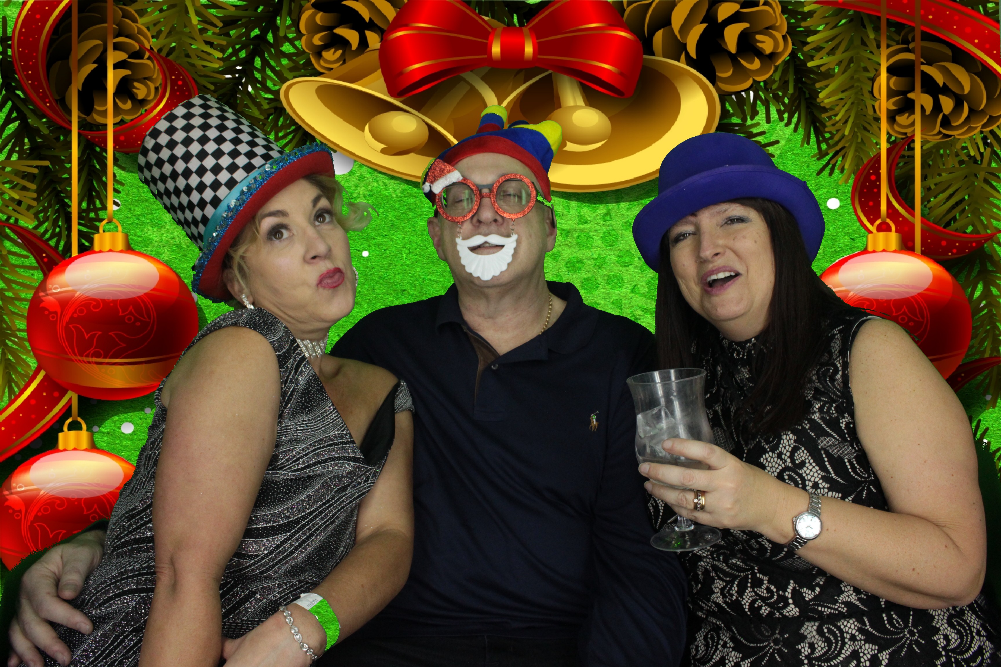 One Line Christmas Party | View more photos from the event at gallery.myphotoboothexperience.co.uk/u/MyPhotoBoothExperienceLtd/One-Line-Christmas-Party
